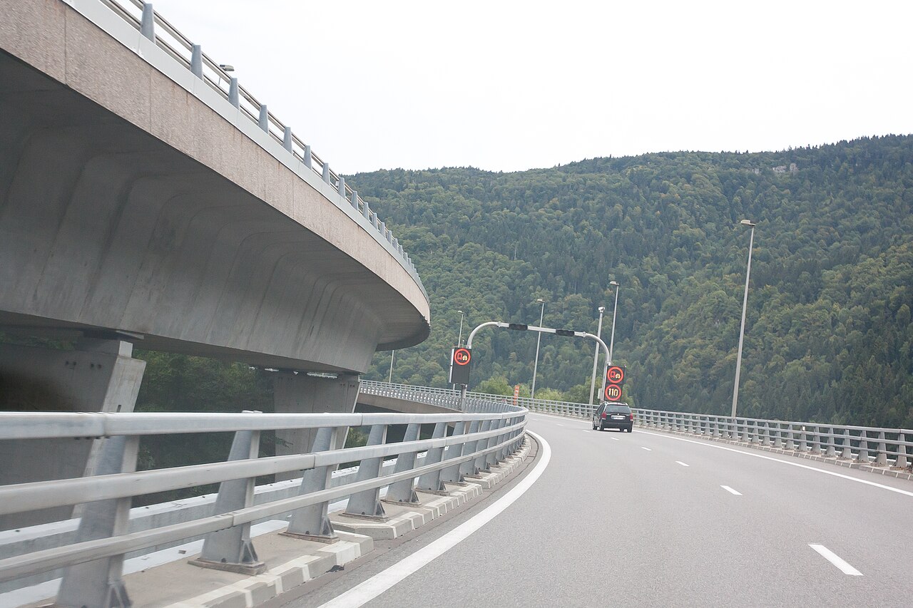 Le viaduc de Nantua, sur l'autoroute A40, entre Oyonnax et Lyon